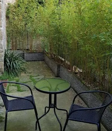 Maison Chaleureuse Avec Terrasse, Centre *