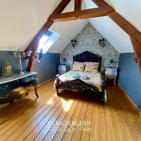 Maison Chaleureuse Avec Terrasse, Centre Cherbourg-en-Cotentin